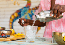 Global mixology: una distilleria queer a Londra, sakè al distributore automatico, gin ancora in crescita