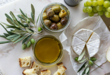 Mediobanca analizza il mercato dell’olio d’oliva: l’Italia esporta ma non produce abbastanza